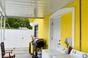 10440 NW 28th Ct, Miami, FL 33147 - Photo 21