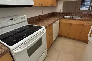 824 Twin Lakes Dr, Coral Springs, FL 33071 - Photo 5