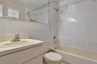 7801 SW 9th Ter, Miami, FL 33144 - Photo 23