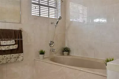 7801 SW 9th Ter, Miami, FL 33144 - Photo 15