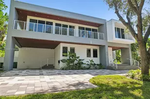 425 Harbor Dr, Key Biscayne, FL 33149 - Photo 1