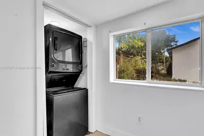 921 NW 110th St #1, Miami, FL 33168 - Photo 15