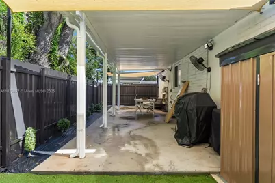 2170 NW 84th St, Miami, FL 33147 - Photo 19