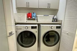 20191 E Country Club Dr, Aventura, FL 33180 - Photo 17