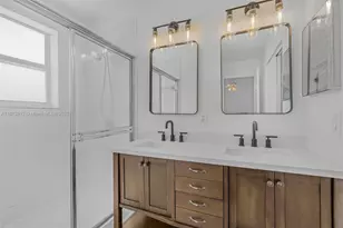136 SW 169th Ave, Pembroke Pines, FL 33027 - Photo 17
