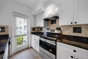 10001 W Bay Harbor Dr, Bay Harbor Islands, FL 33154 - Photo 11