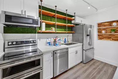 1643 NE 8th Ave, Fort Lauderdale, FL 33305 - Photo 9