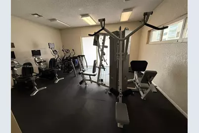 6940 Miami Gardens Dr #1-122, Hialeah, FL 33015 - Photo 19