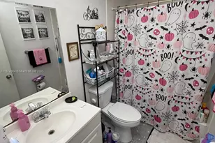 6940 Miami Gardens Dr, Hialeah, FL 33015 - Photo 9