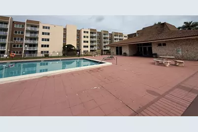 6940 Miami Gardens Dr #1-122, Hialeah, FL 33015 - Photo 17
