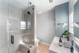 1011 N Venetian Dr, Miami, FL 33139 - Photo 27