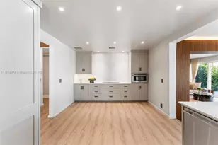 1011 N Venetian Dr, Miami, FL 33139 - Photo 11