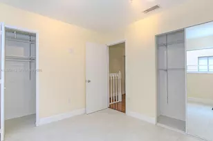 5698 W 25th Ct, Hialeah, FL 33016 - Photo 23