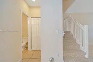 1048 NE 208th St, Miami, FL 33179 - Photo 15