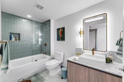 159 NE 6th St #4016, Miami, FL 33132 - Photo 15