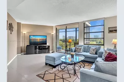 20400 W Country Club Dr #605, Aventura, FL 33180 - Photo 9