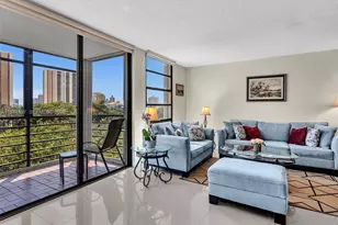 20400 W Country Club Dr, Aventura, FL 33180 - Photo 9