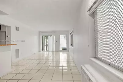 641 Espanola Way #3, Miami Beach, FL 33139 - Photo 5