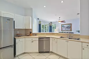 7841 NW 169th Terrace, Miami Lakes, FL 33016 - Photo 19