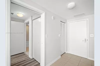 335 S Biscayne Blvd #2704, Miami, FL 33131 - Photo 11