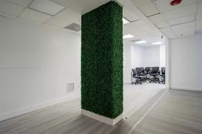 12550 Biscayne Blvd #505, North Miami, FL 33181 - Photo 9