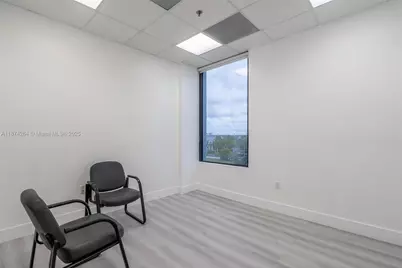 12550 Biscayne Blvd #505, North Miami, FL 33181 - Photo 17