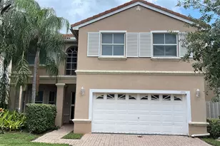 1095 Weeping Willow Way, Hollywood, FL 33019 - Photo 1