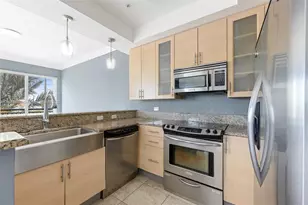 2631 NE 14th Ave, Wilton Manors, FL 33334 - Photo 3