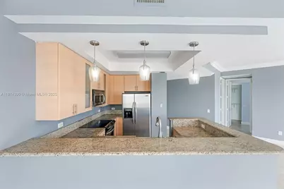 2631 NE 14th Ave #309, Wilton Manors, FL 33334 - Photo 11