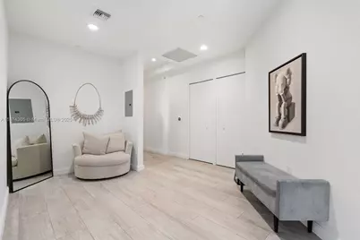 45 SW 9th St #4301, Miami, FL 33130 - Photo 9