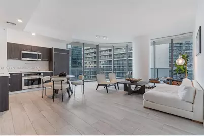 45 SW 9th St #4301, Miami, FL 33130 - Photo 1