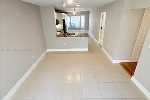 1140 Oysterwood St, Hollywood, FL 33019 - Photo 9