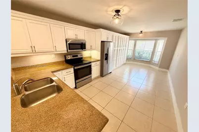 1140 Oysterwood St, Hollywood, FL 33019 - Photo 11