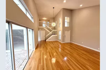 1140 Oysterwood St, Hollywood, FL 33019 - Photo 5