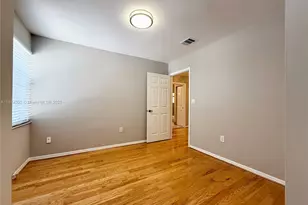 1140 Oysterwood St, Hollywood, FL 33019 - Photo 29