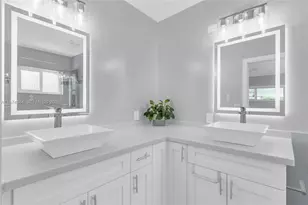 24401 SW 123rd Ave, Homestead, FL 33032 - Photo 9