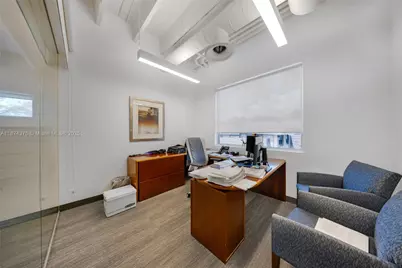 4725 SW 8th St, Miami, FL 33134 - Photo 9