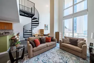 300 S Biscayne Blvd, Miami, FL 33131 - Photo 13