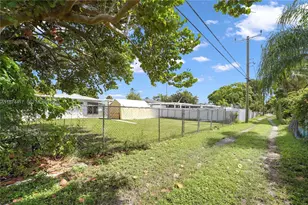 1260 NE 135th St, North Miami, FL 33161 - Photo 59