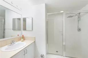 1155 Brickell Bay Dr, Miami, FL 33131 - Photo 19