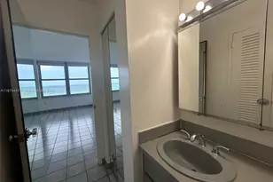 2899 Collins Ave, Miami Beach, FL 33140 - Photo 15