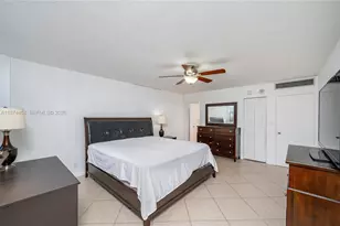 100 Golden Isles Dr, Hallandale Beach, FL 33009 - Photo 21