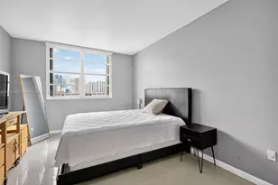 300 Bayview Dr, Sunny Isles Beach, FL 33160 - Photo 25