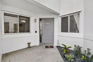 984 NW 93rd Ave, Plantation, FL 33324 - Photo 5