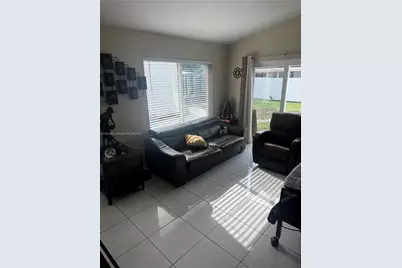 5860 NW 193rd St, Hialeah, FL 33015 - Photo 7