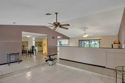 10682 NW 6th St, Coral Springs, FL 33071 - Photo 21