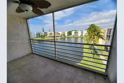 425 SE 11th Ter #403, Dania Beach, FL 33004 - Photo 1