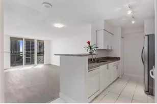 1155 Brickell Bay Dr, Miami, FL 33131 - Photo 5