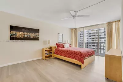 18041 Biscayne Blvd #1404, Aventura, FL 33160 - Photo 15