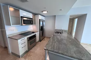 185 SW 7th St, Miami, FL 33130 - Photo 5